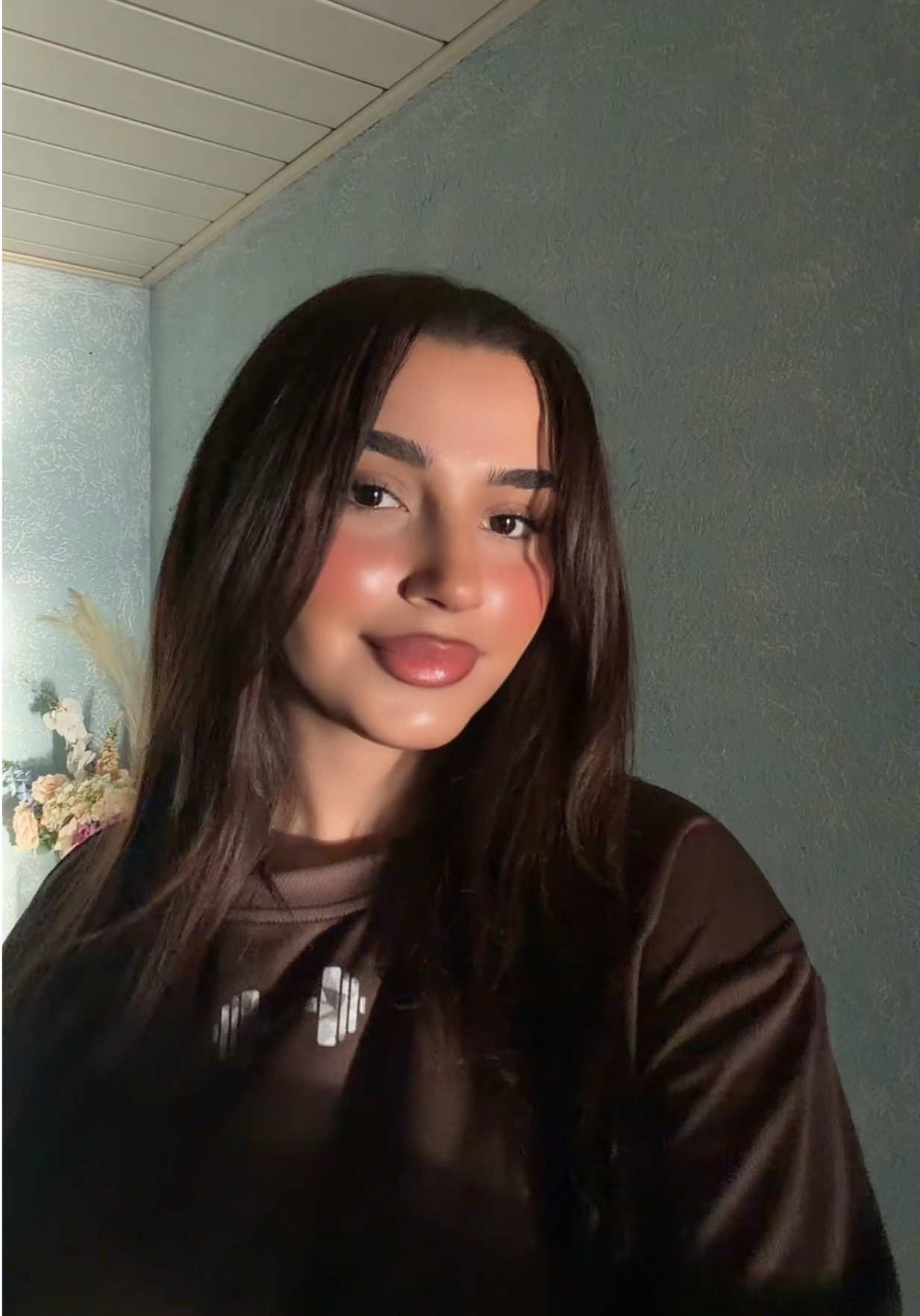 @𝒱