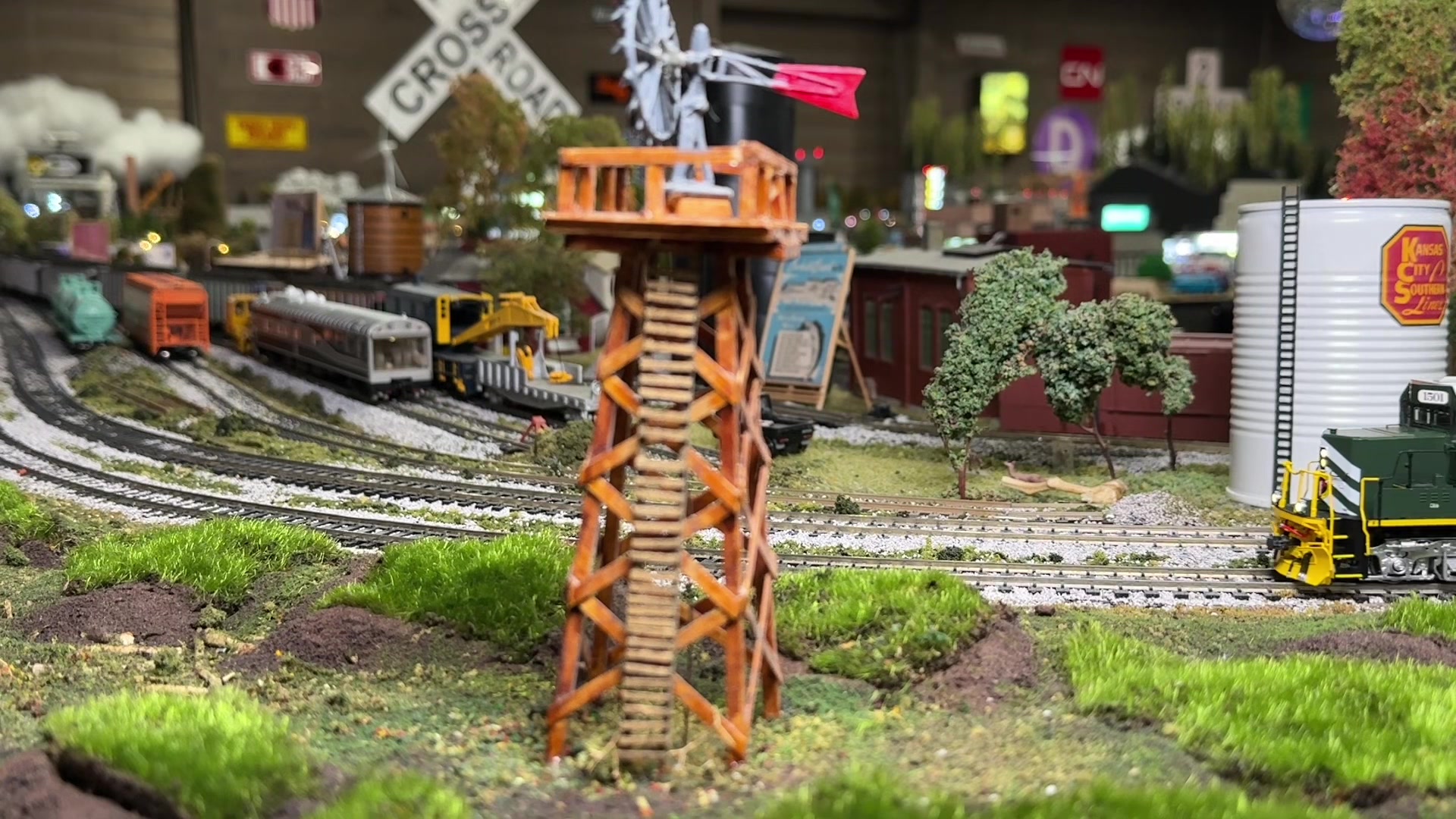 @BigBoysTrainToys