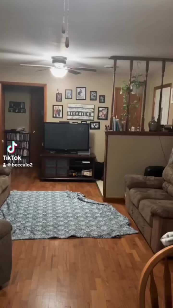 @BeccaLo