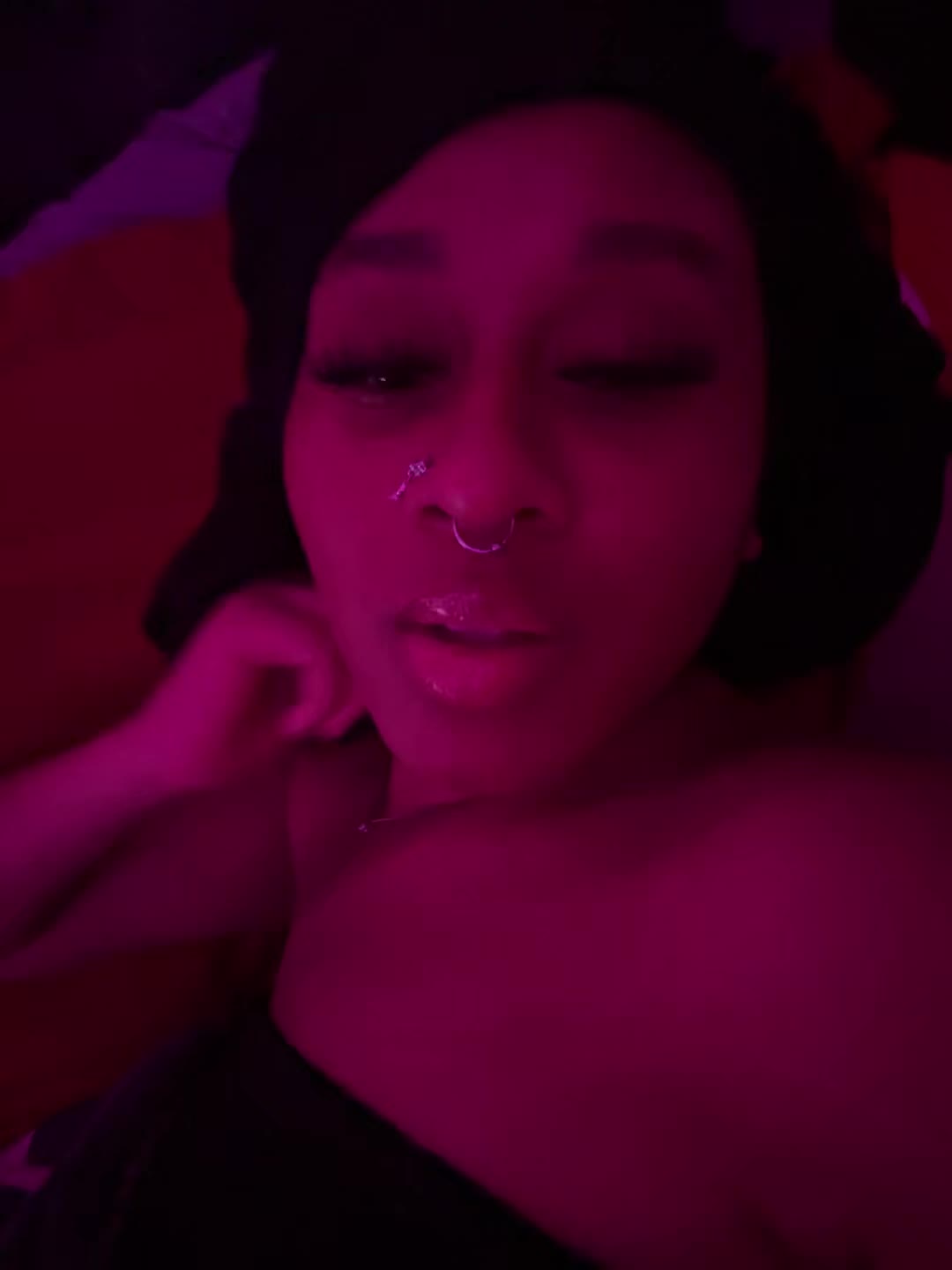 @Nik♡.