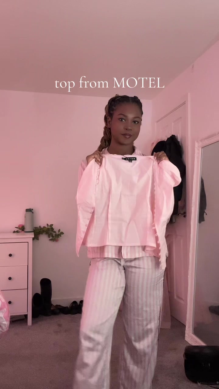 @naomipinkpink