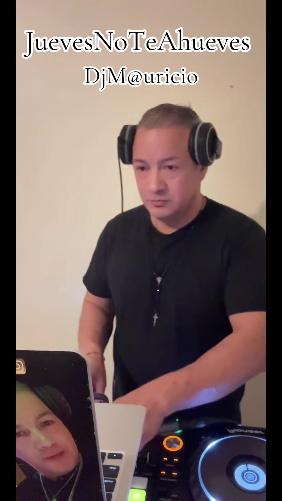 @DjM@uricio