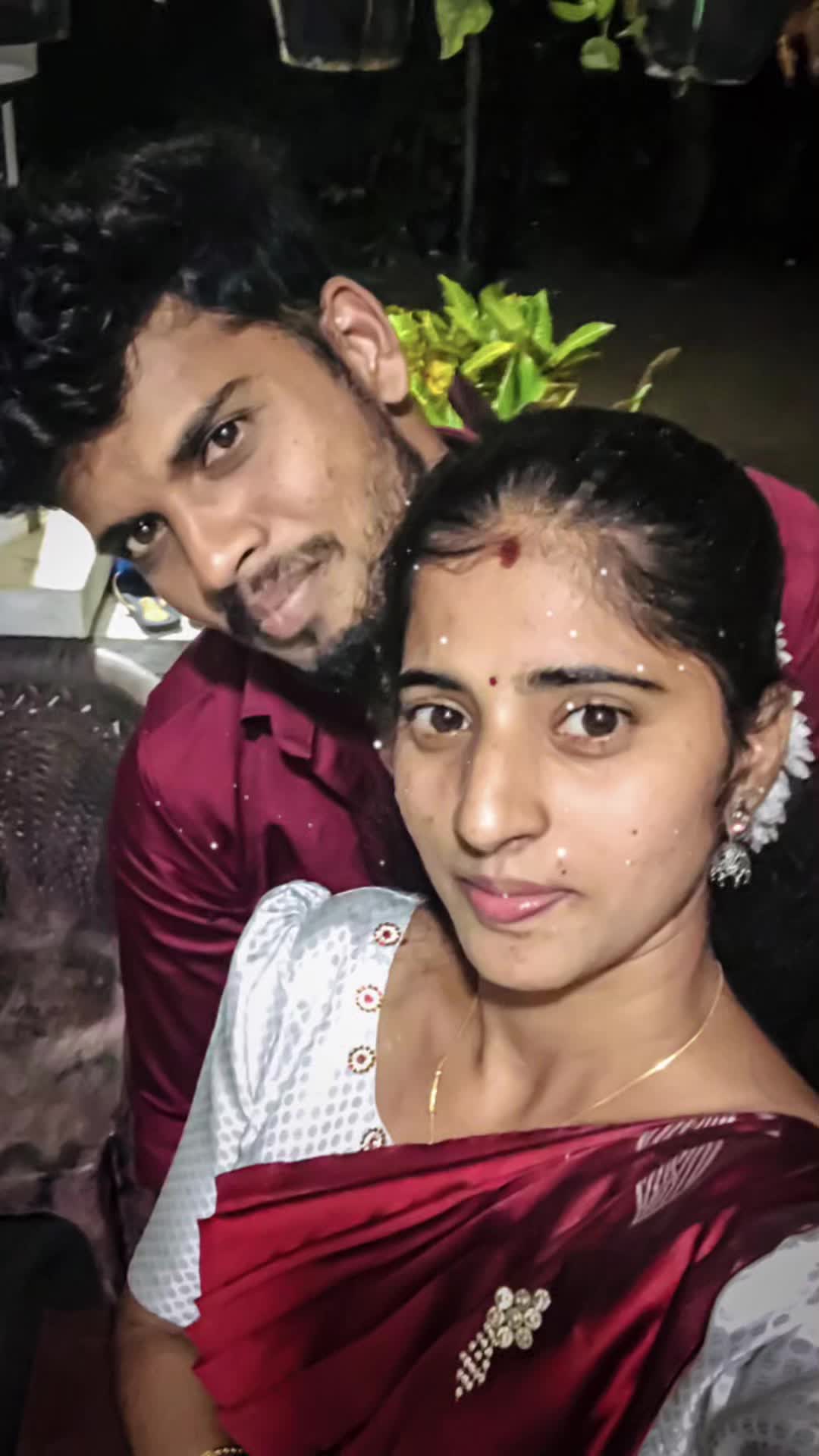 @VikiTharshi
