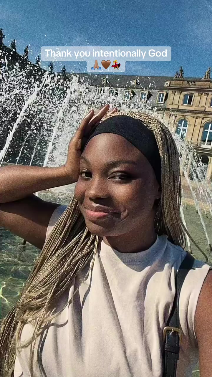 @QUEENFIRST🤍🦋