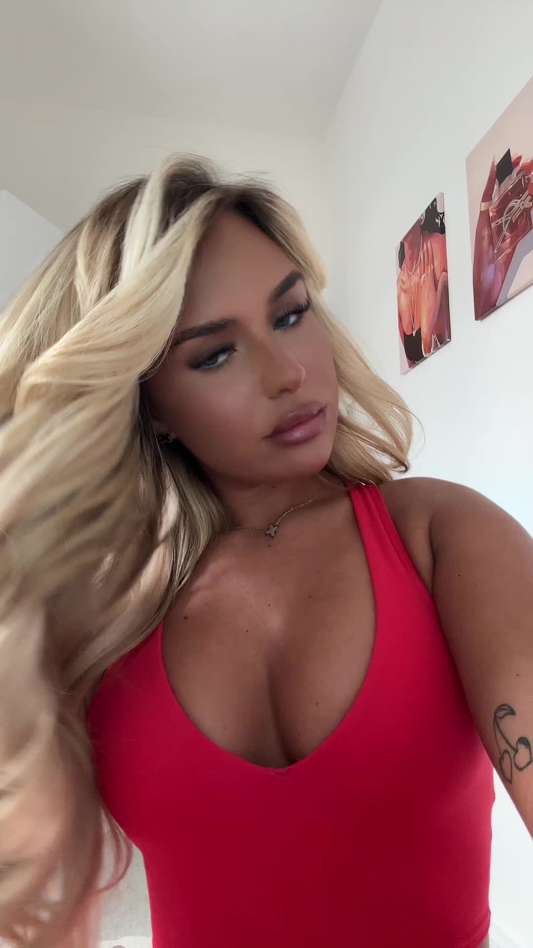 @Ellalawrence02