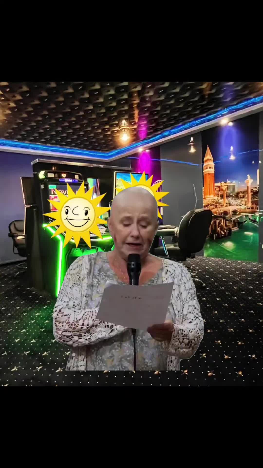 @￼