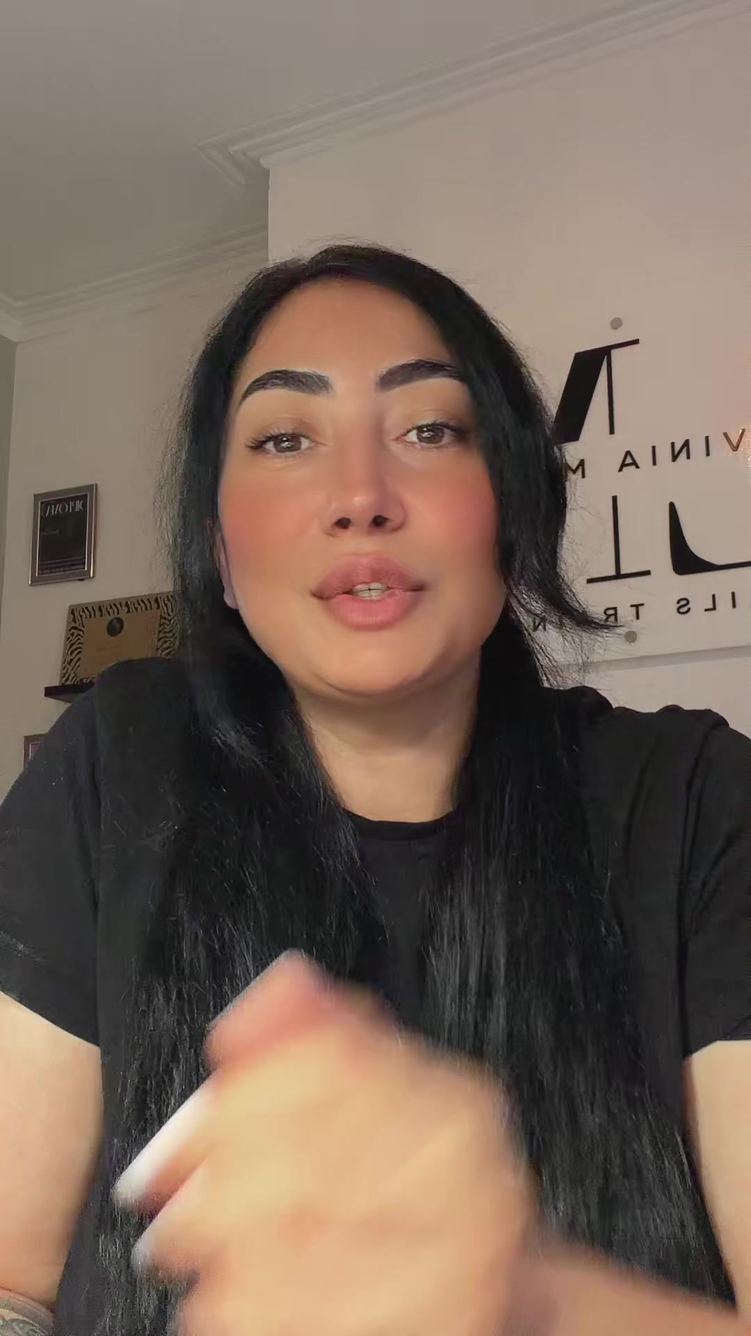 @Lavinia Marin Nails Trainer