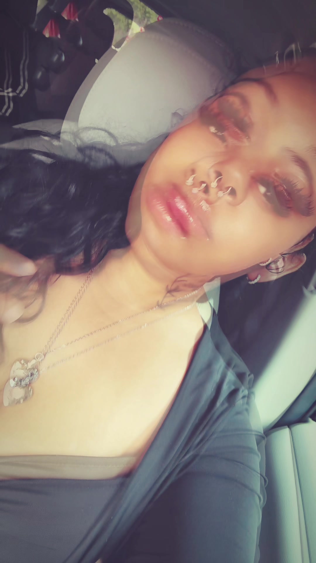 @Neekiee