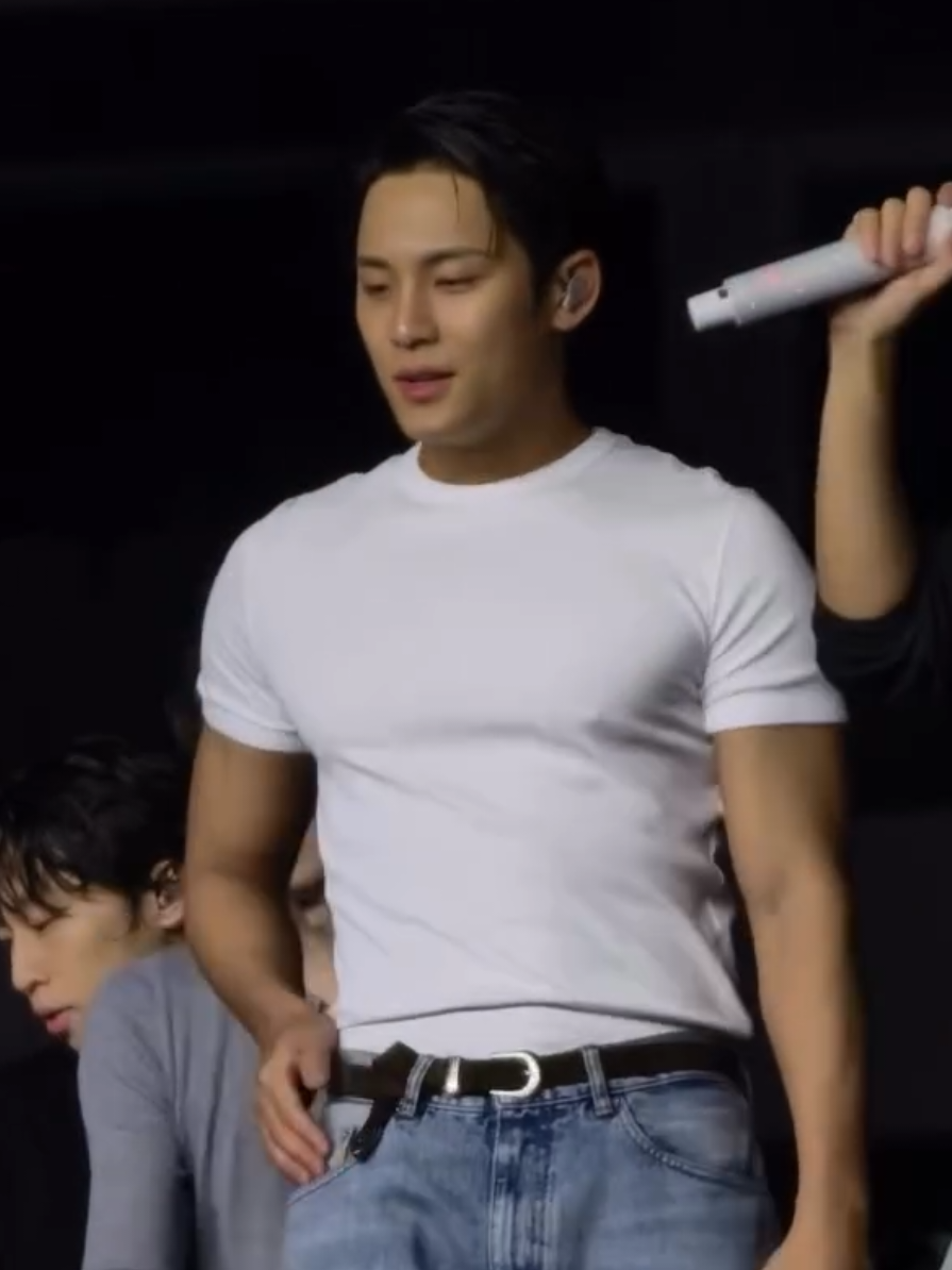 @Eya
