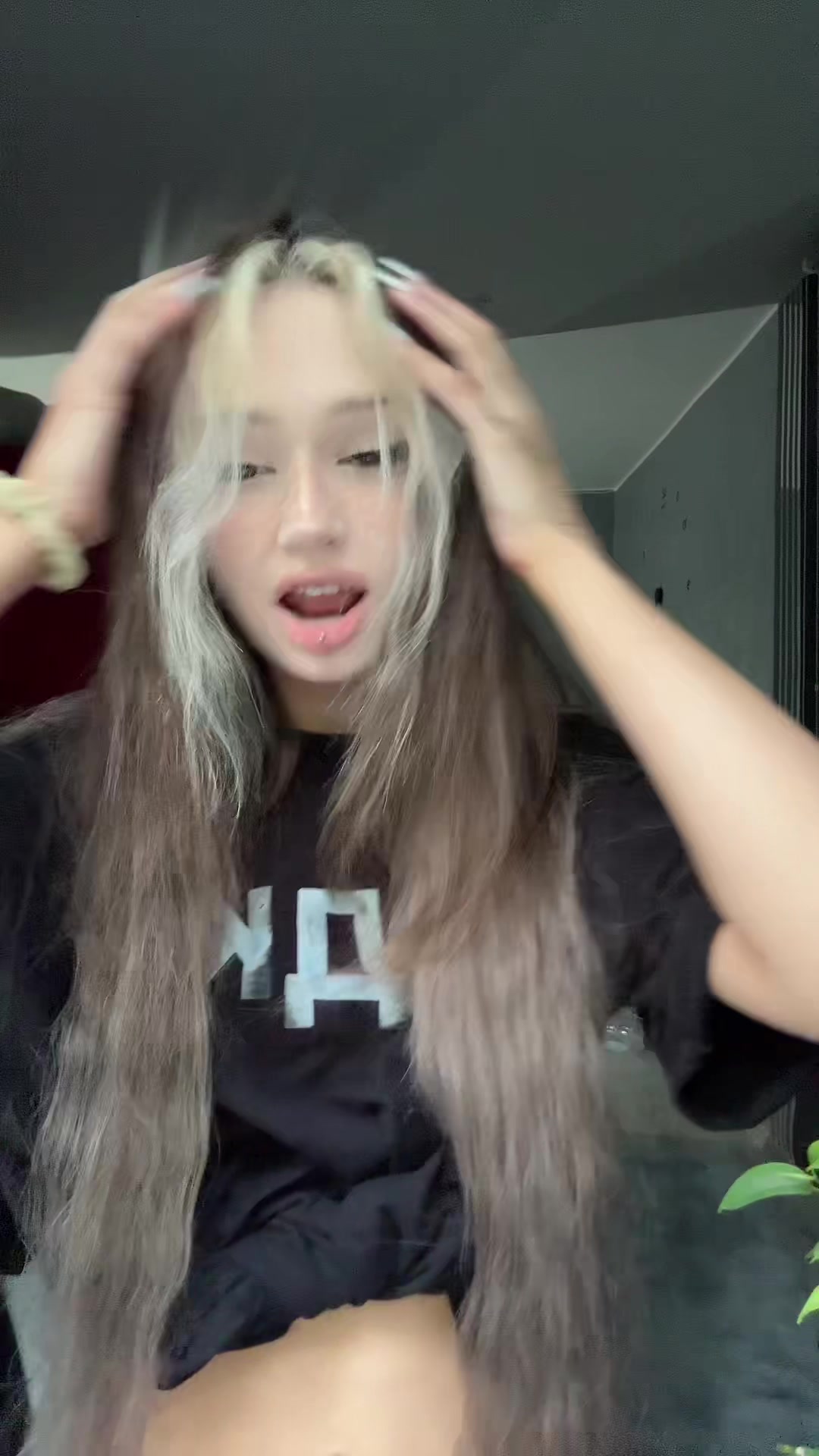 @Пчела