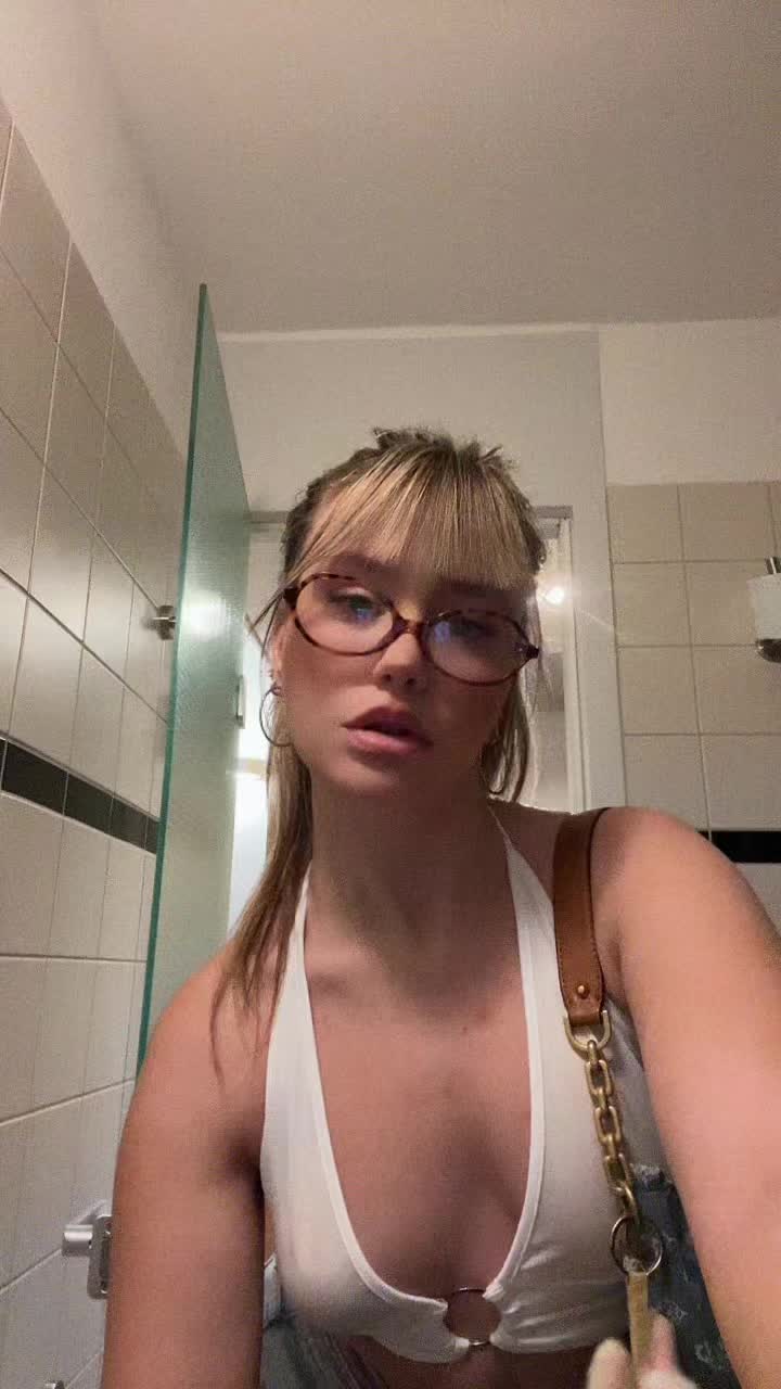@v.d