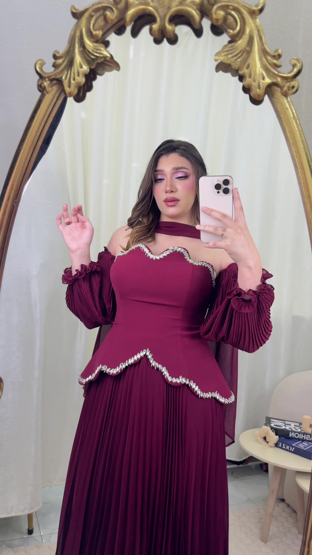 @Miss aniqa 24