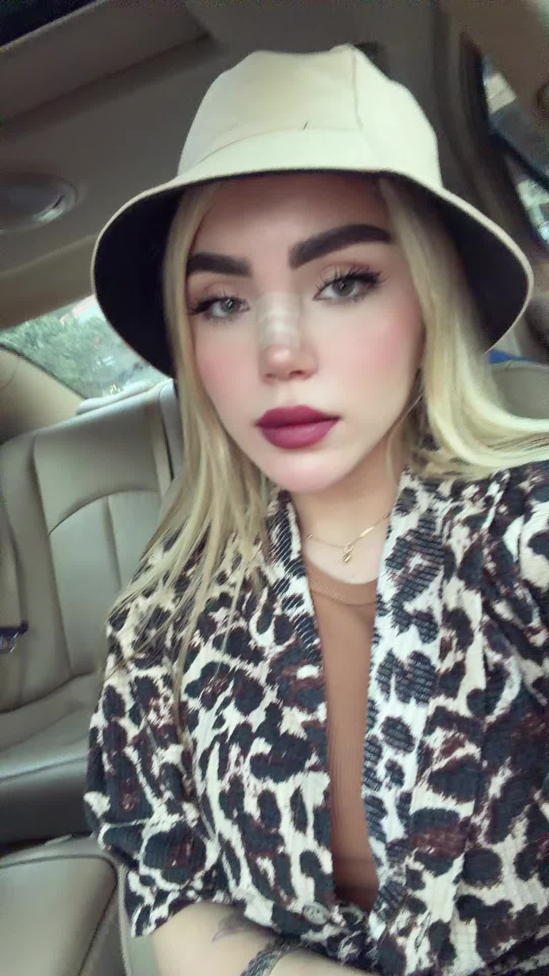 @saharhoseini