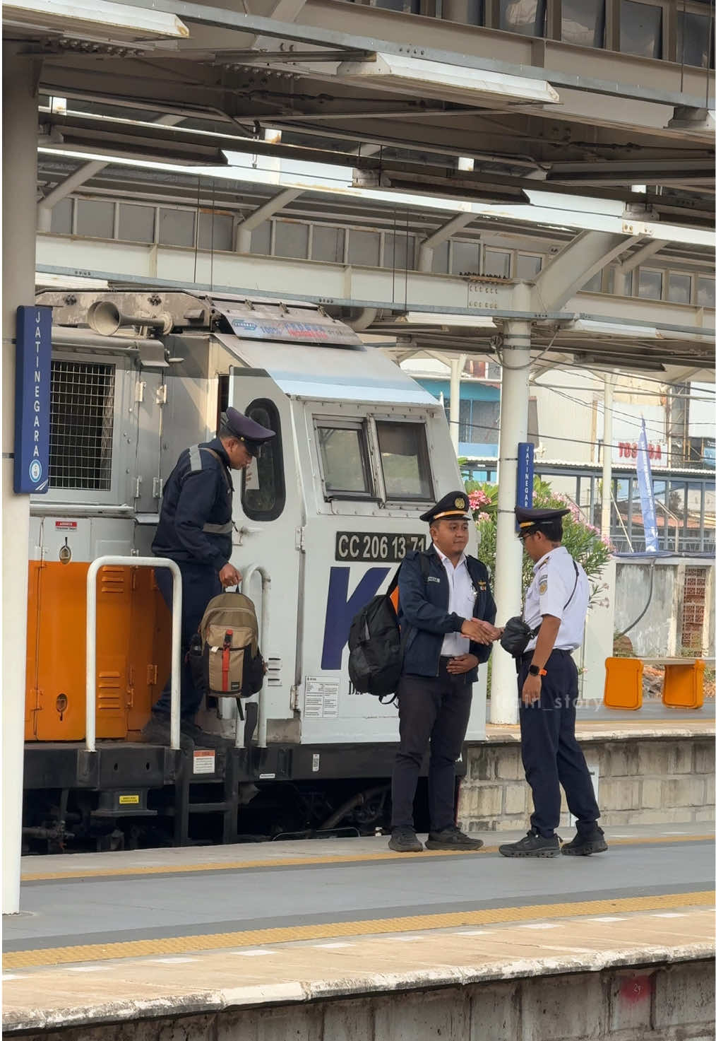 @Train_Story