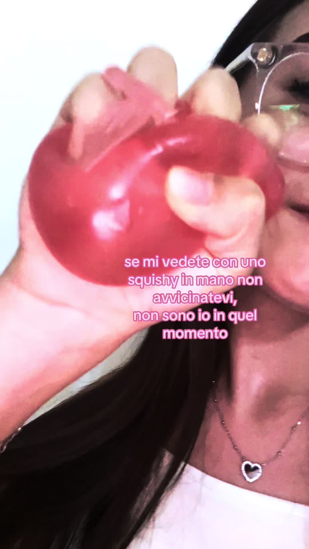 @lolaaa