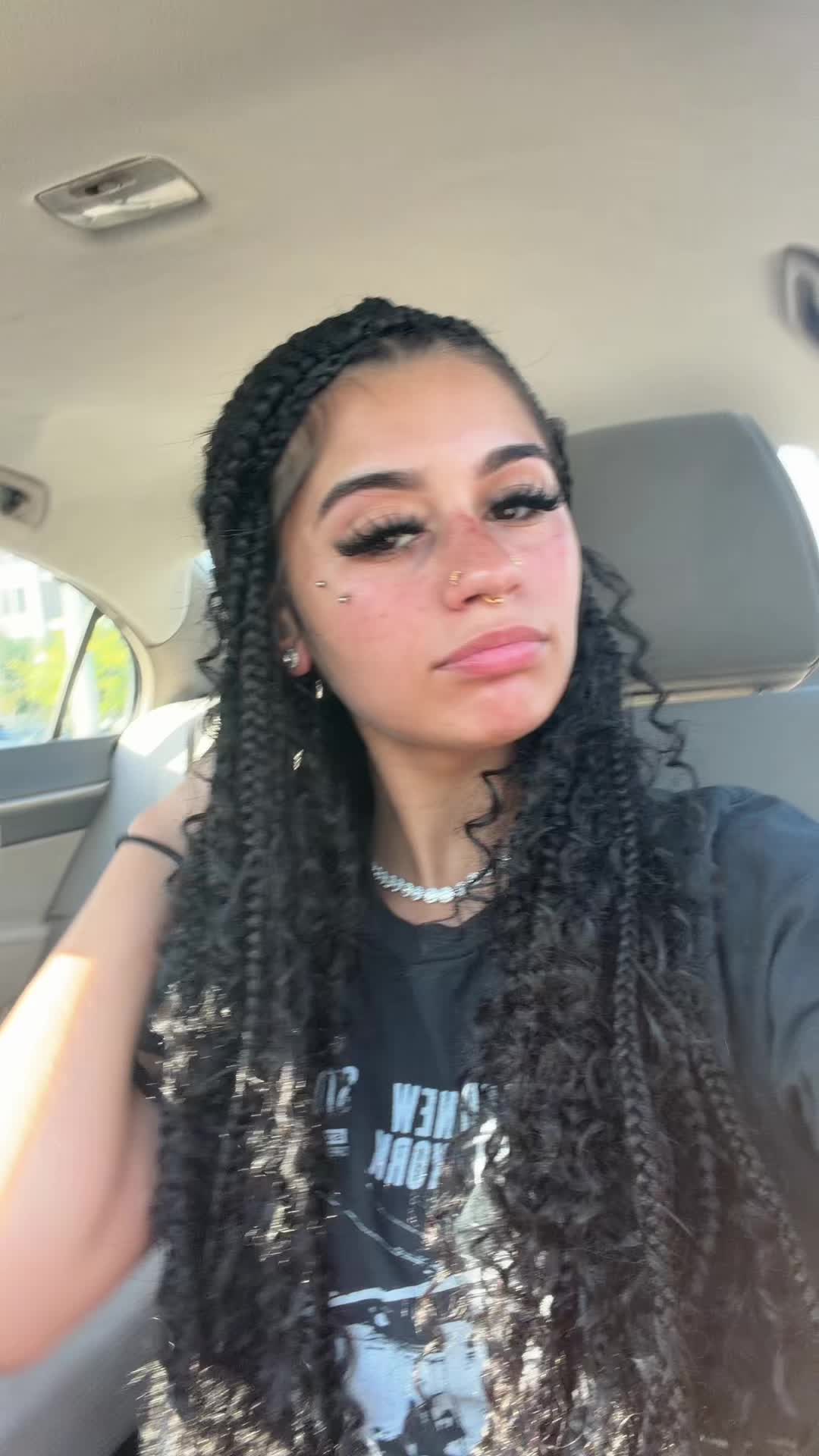 @deadb1tchlife