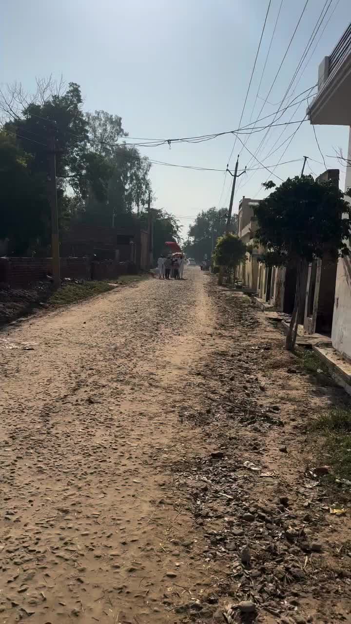 @Yeh Kali Kali ankhe 👀