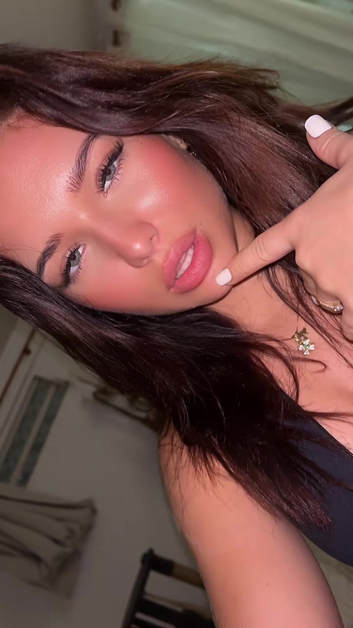 @𝑳𝒂𝒏𝒂🧿