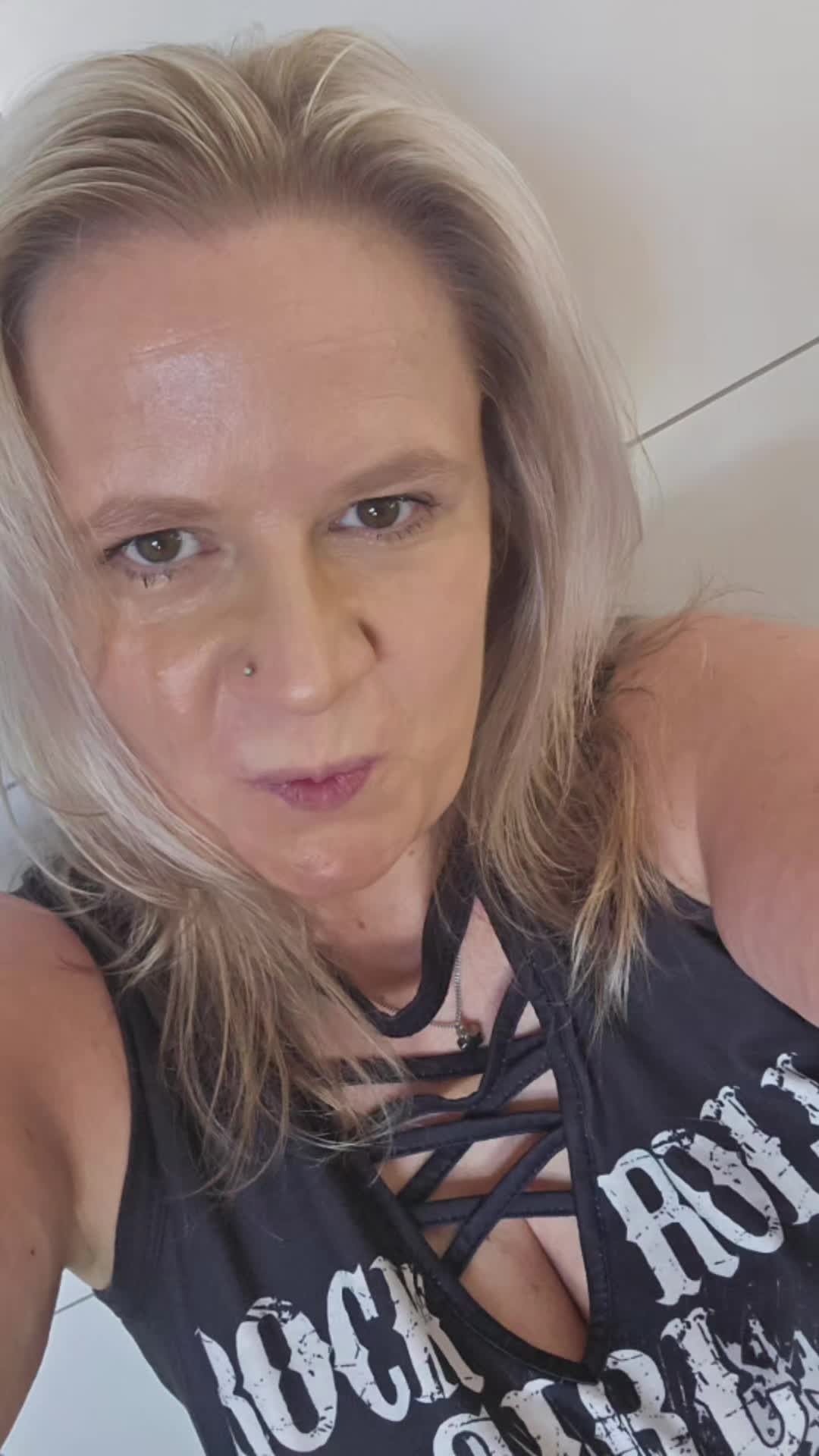 @Janett