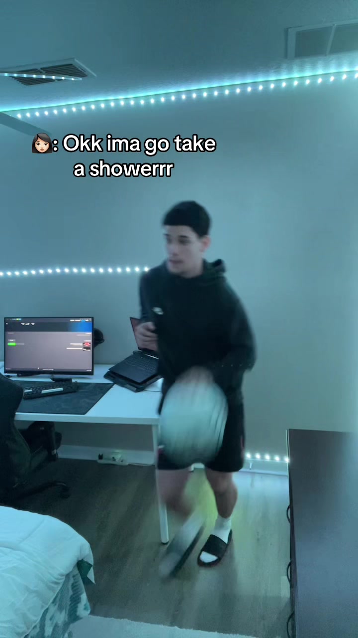 @1tz_jzz