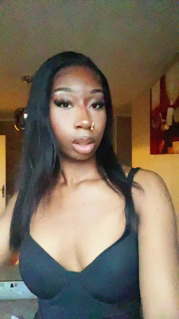 @Vickyy6k