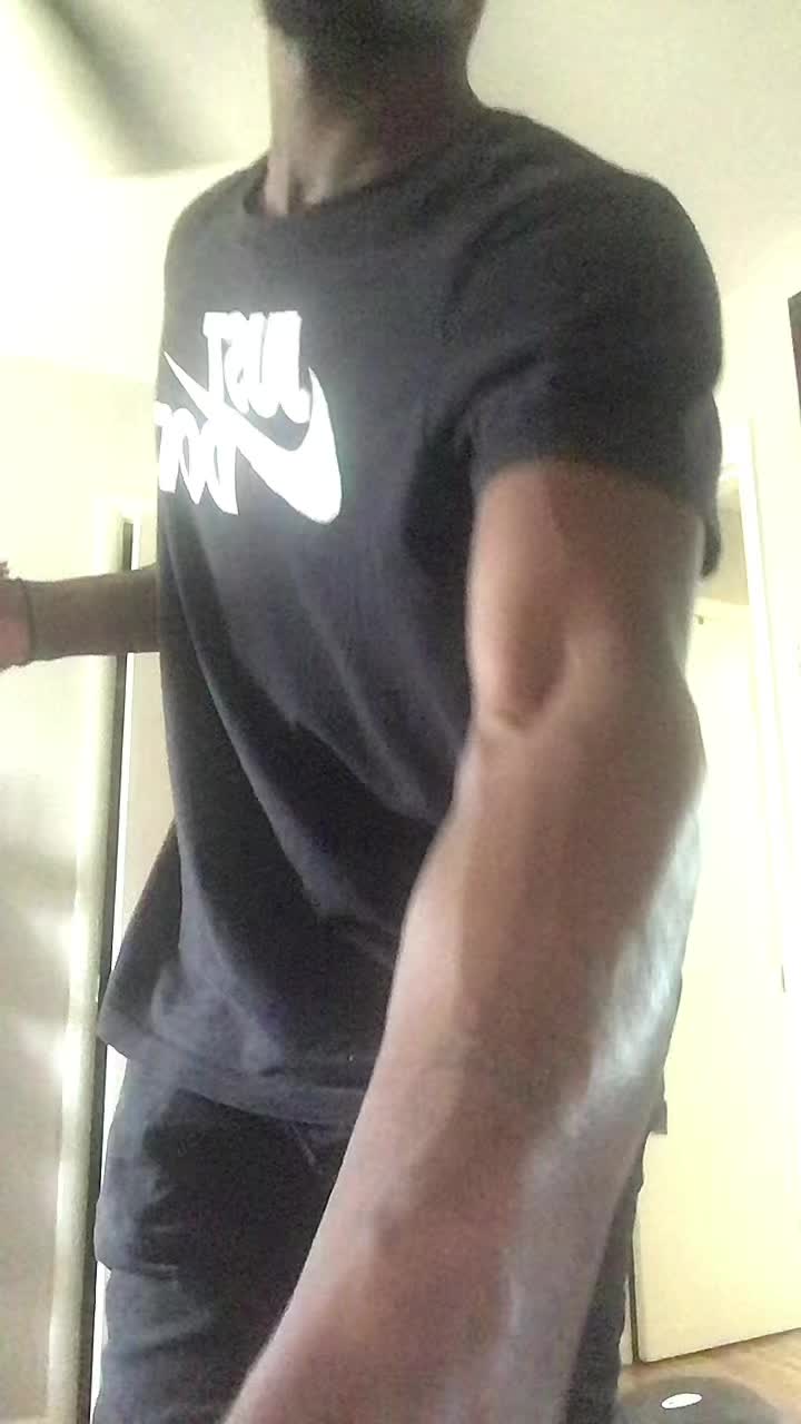 @YoungTobbie