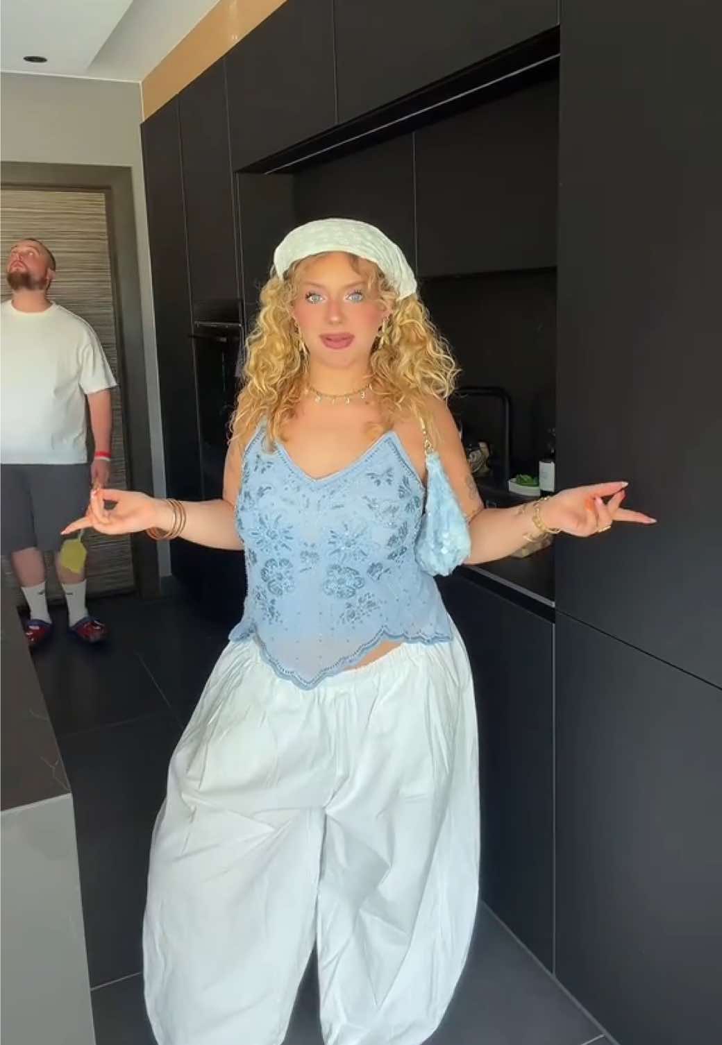 @Elisa 👩🏼&zwj;🦱