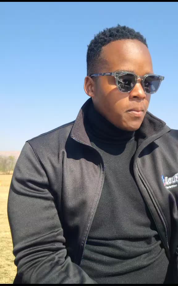 @ISAAC KATLEGO SEKWATI TUTOR