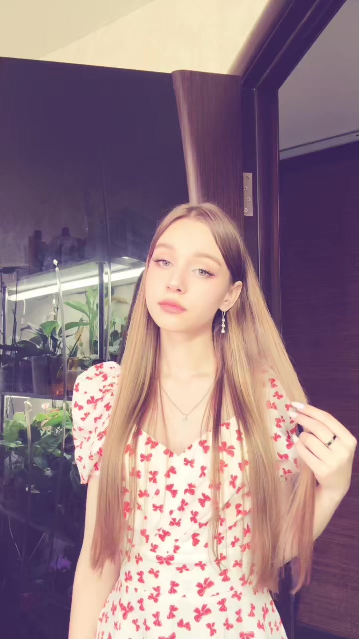 @🫂