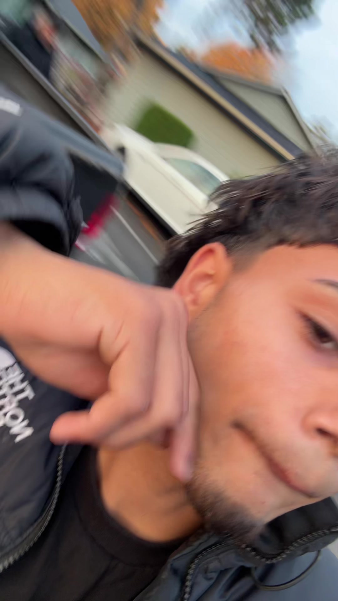 @👤