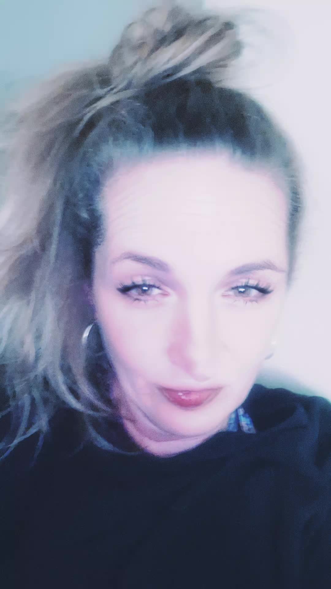 @🦄