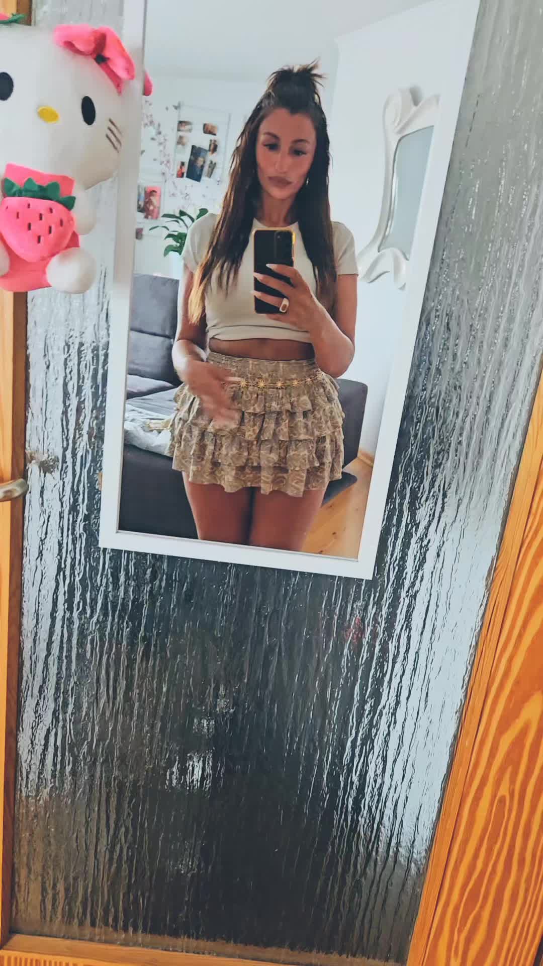 @Valentina Ri/Ka