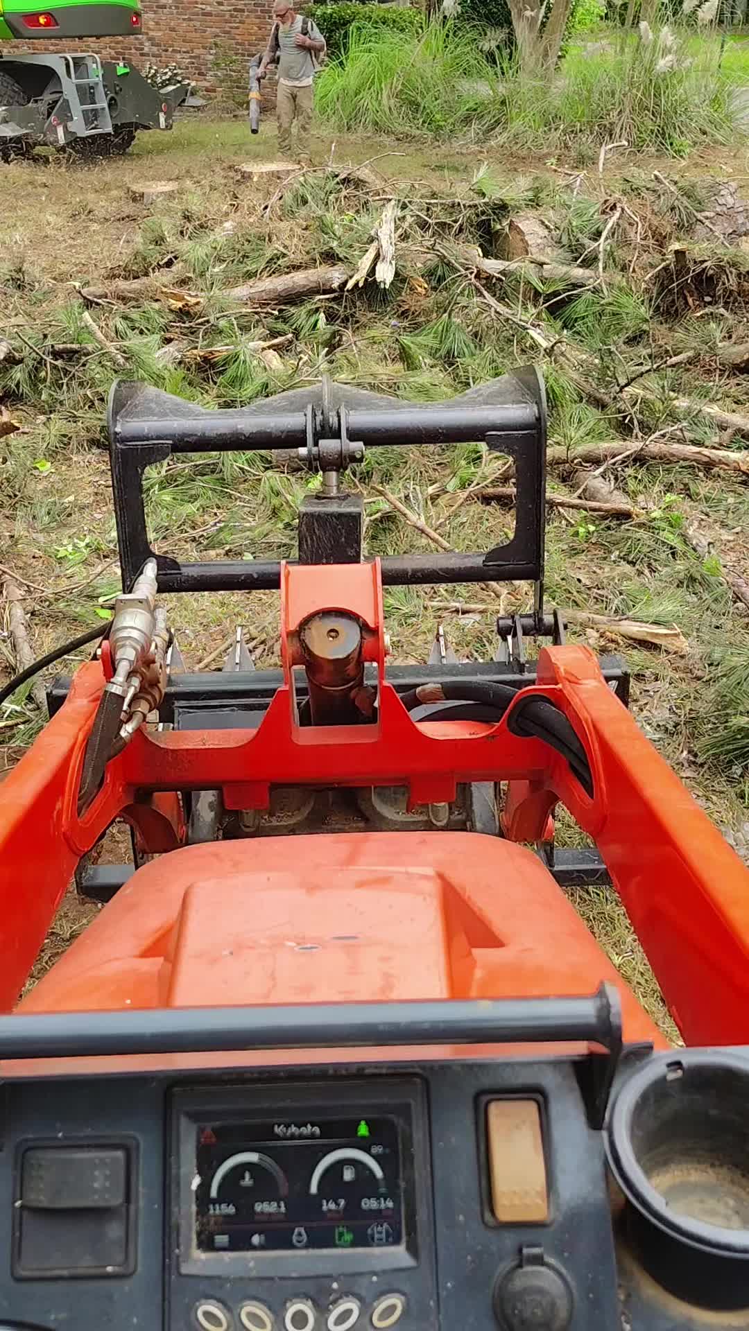@R&G tree and landscaping