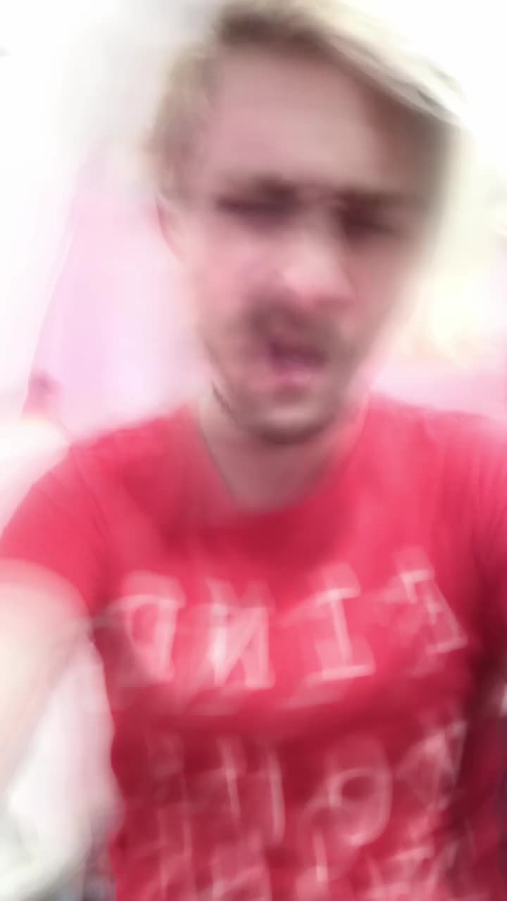 @DumbEmoRainBowBoi