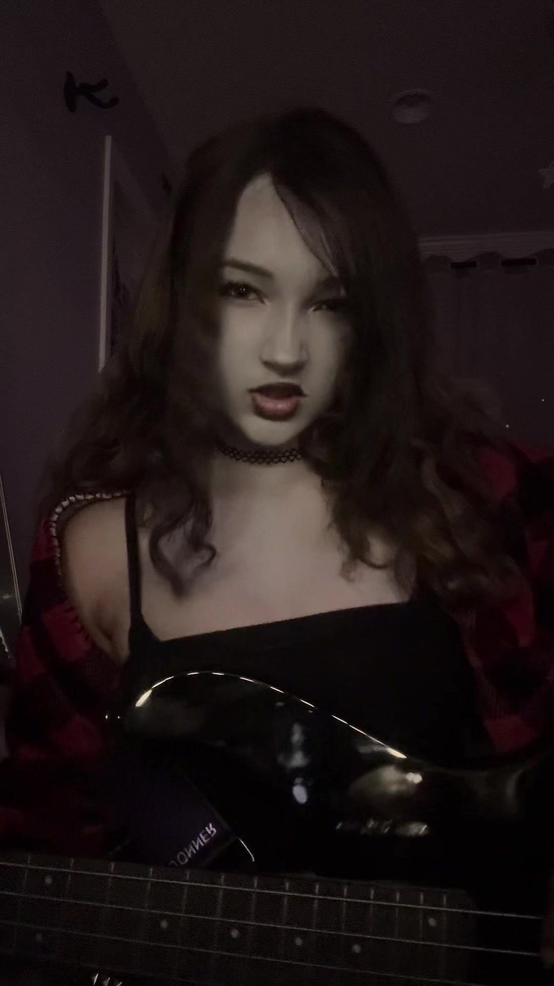 @emmi ☾𖤓