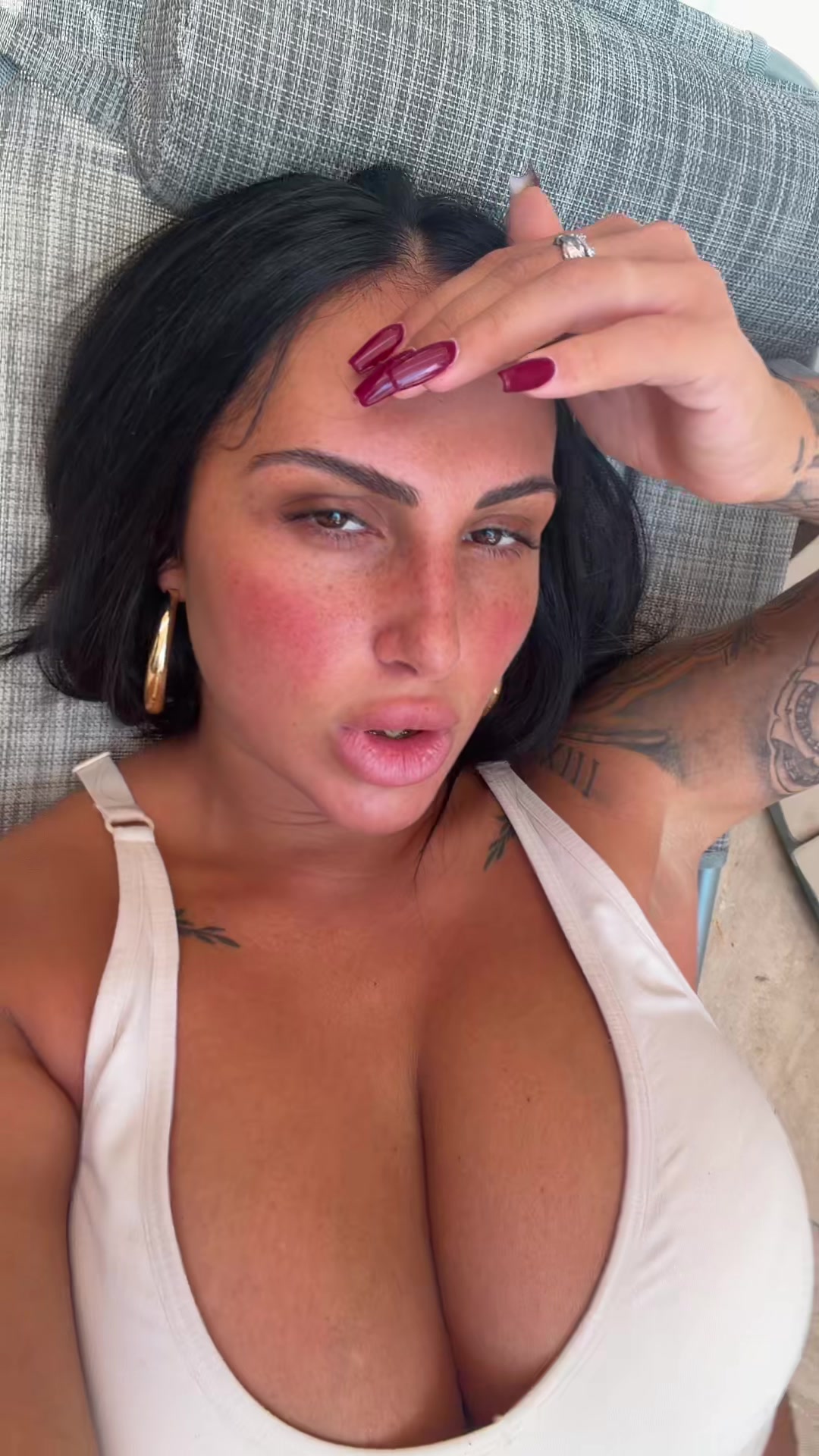 @Martina🥀