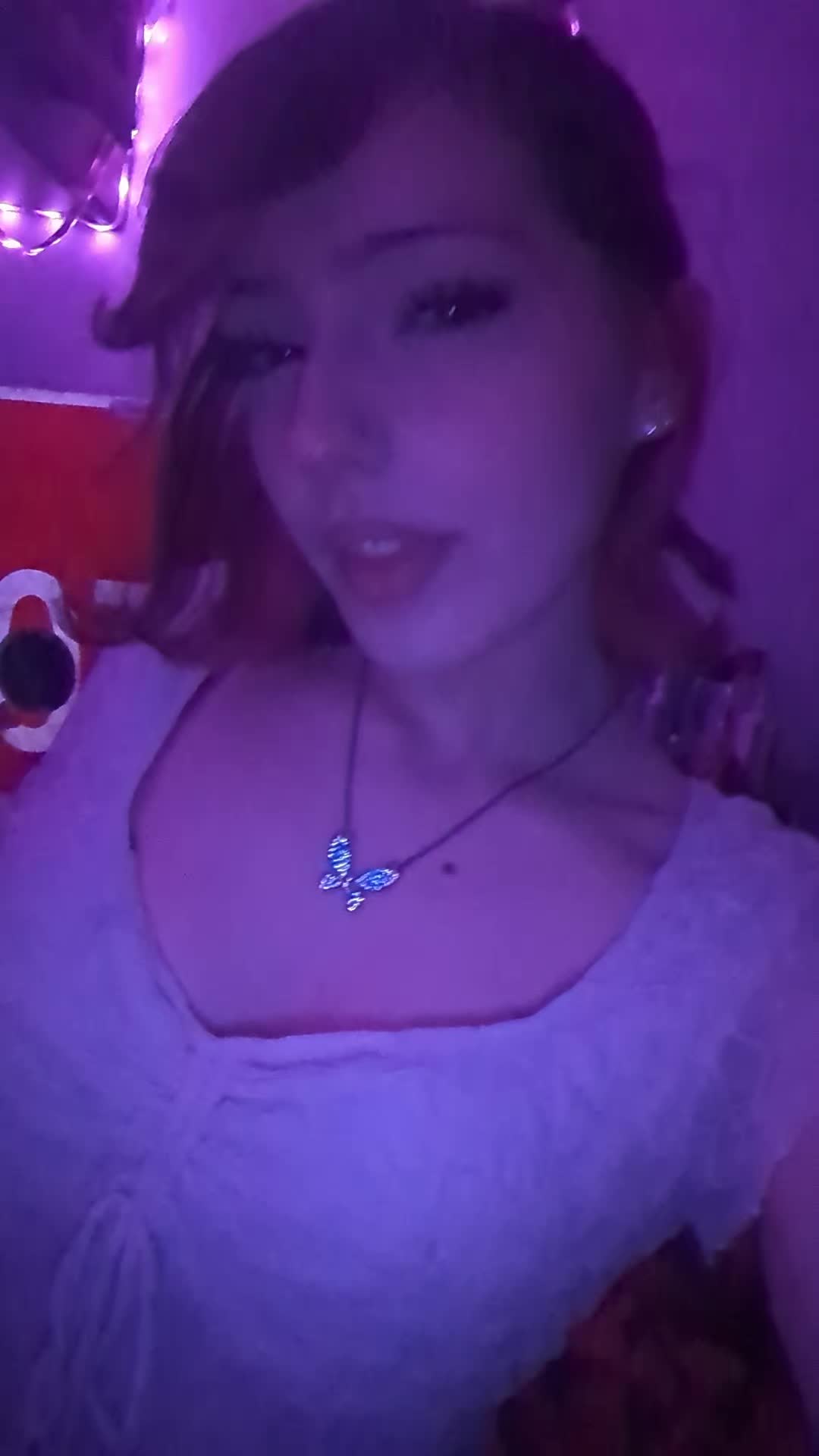 @whosthisdeva!