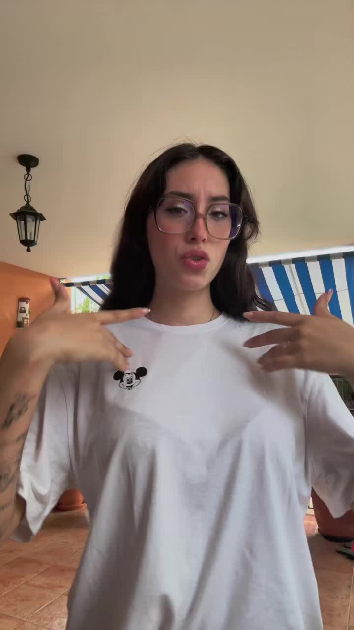 @Elisa🦋
