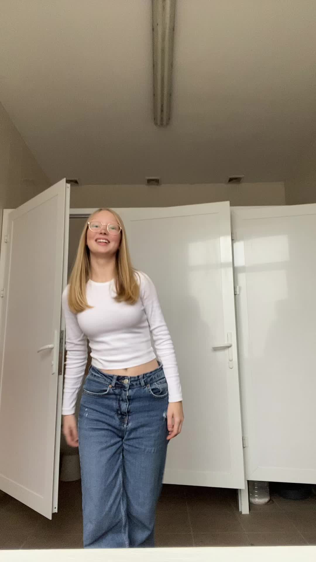 @𝒮.