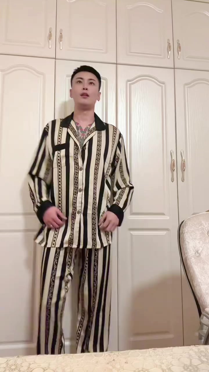 @王老大✨ ⁴ᴰʲ(男ㄦ本色)