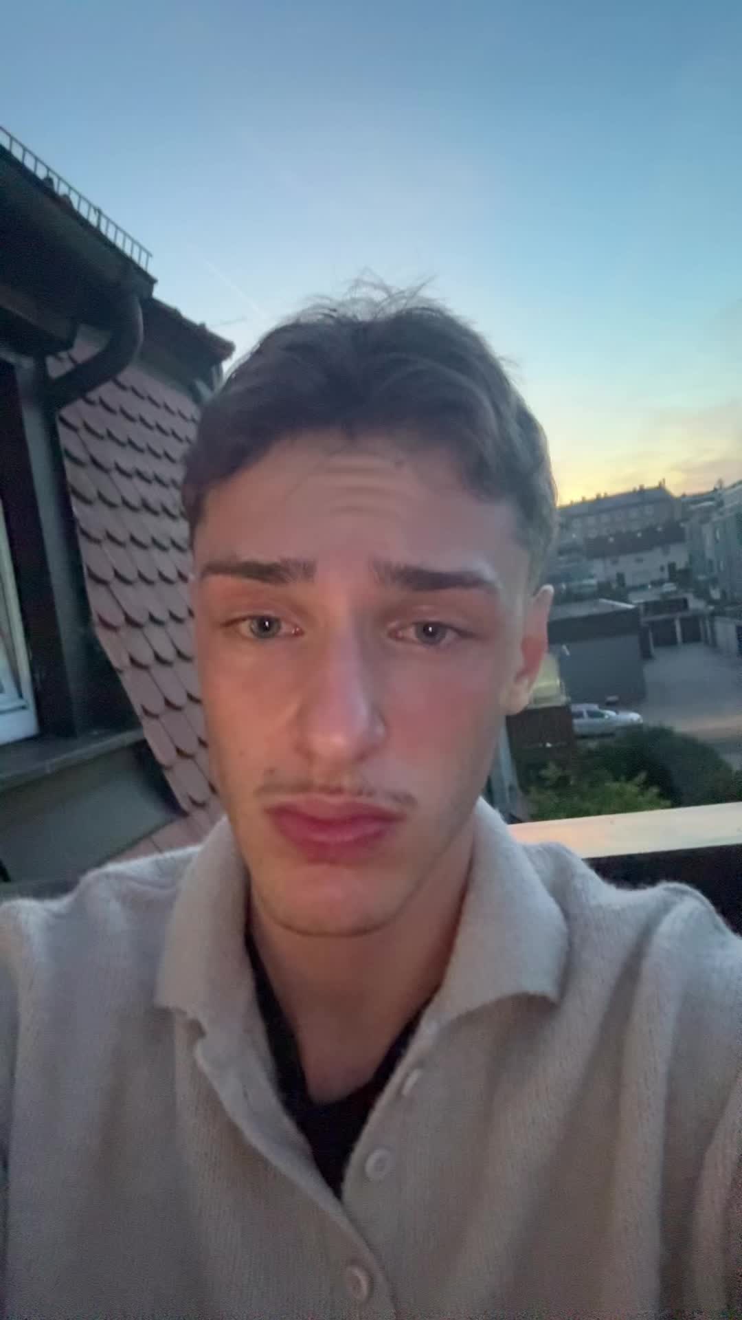 @simon