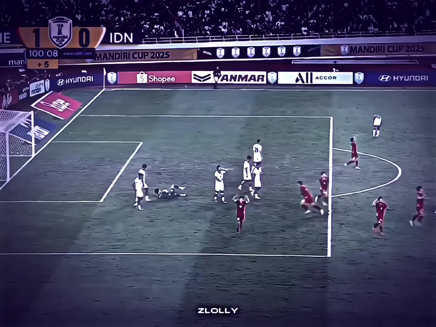 @𝐙𝐥𝐨𝐥𝐥𝐲 🪐