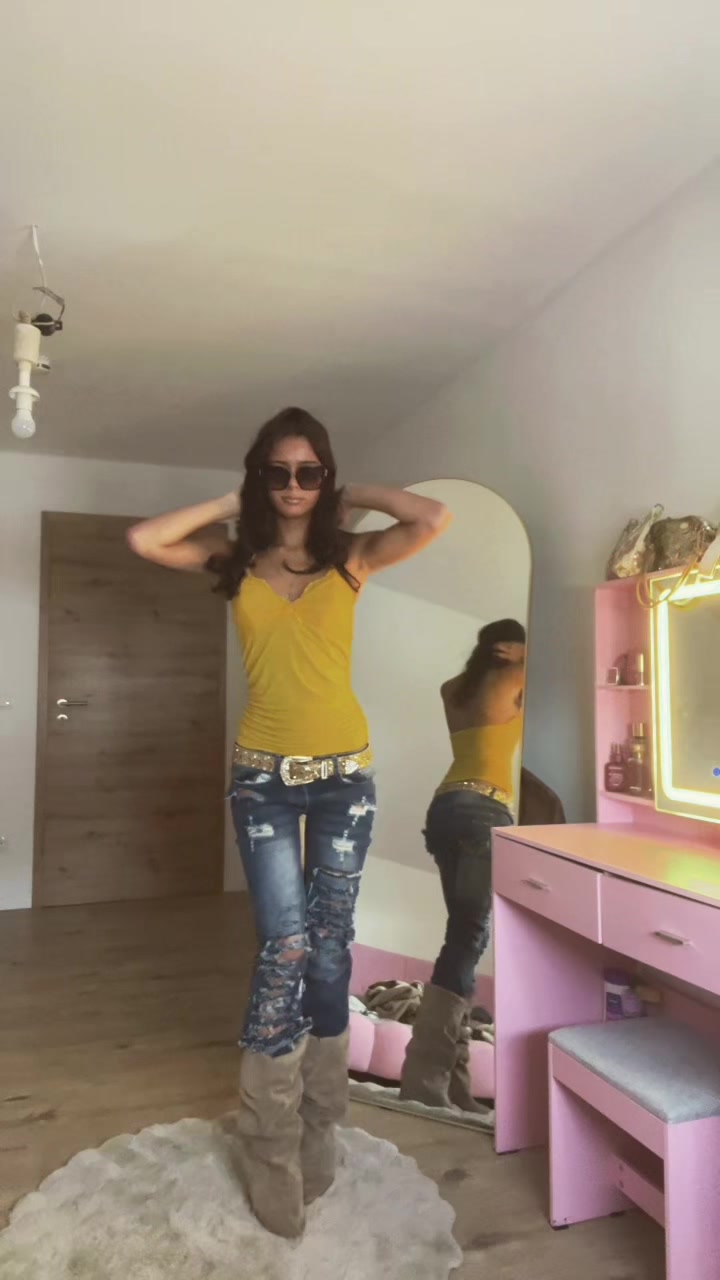 @🎬