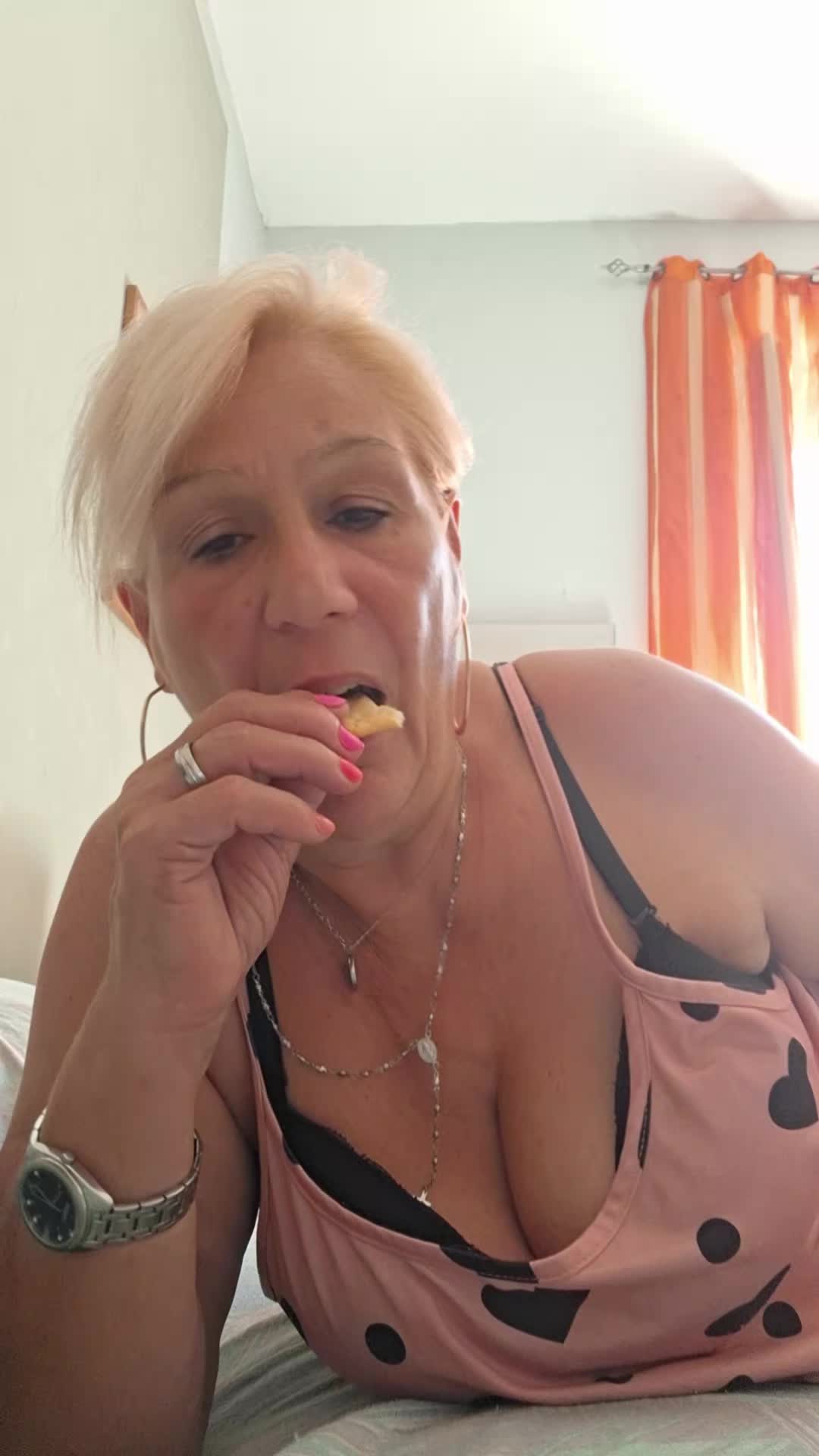 @angela