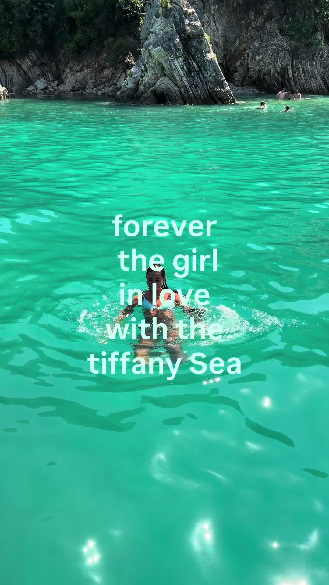 @Reb♡