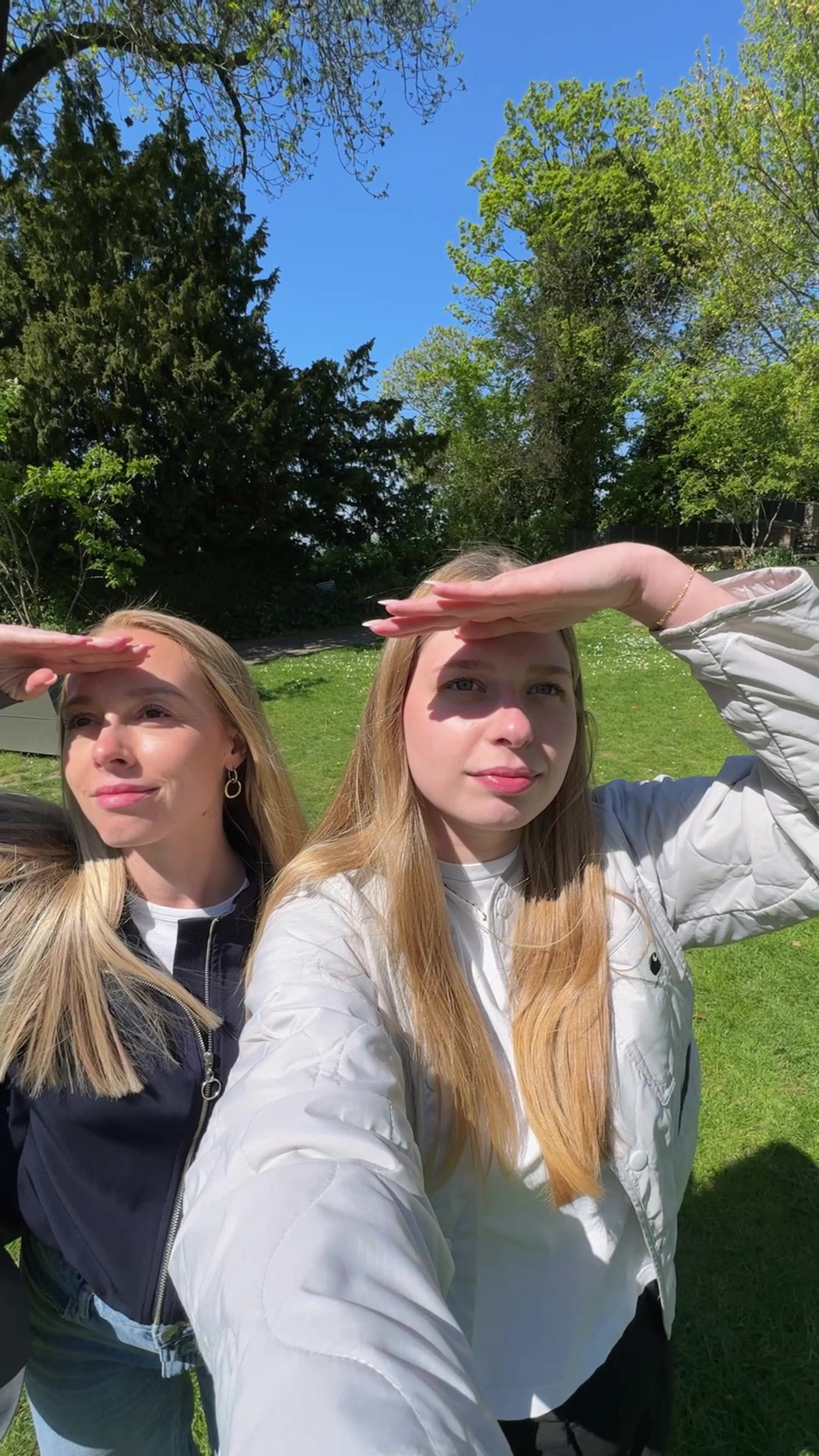 @visitMons