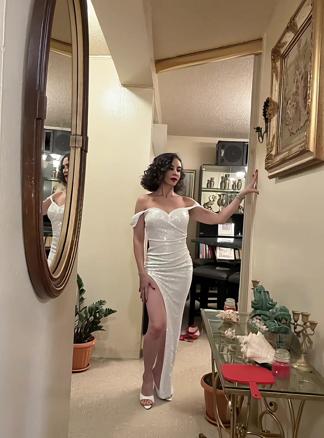 @Claudia Román