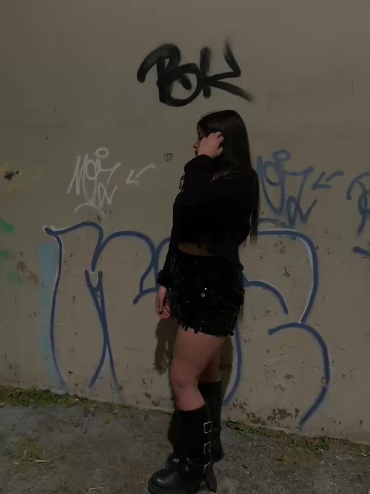 @🌘