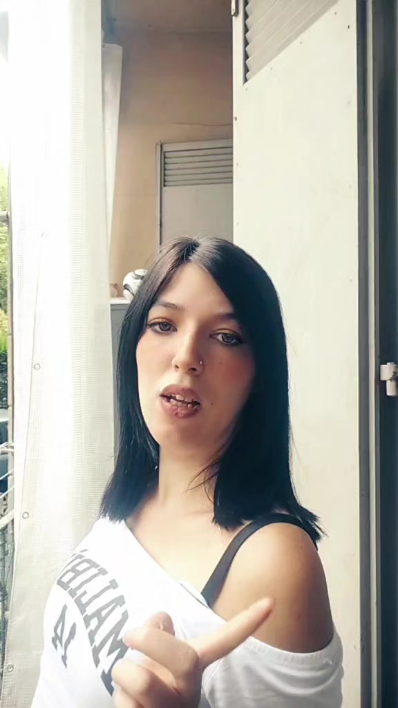 @chiaraleone