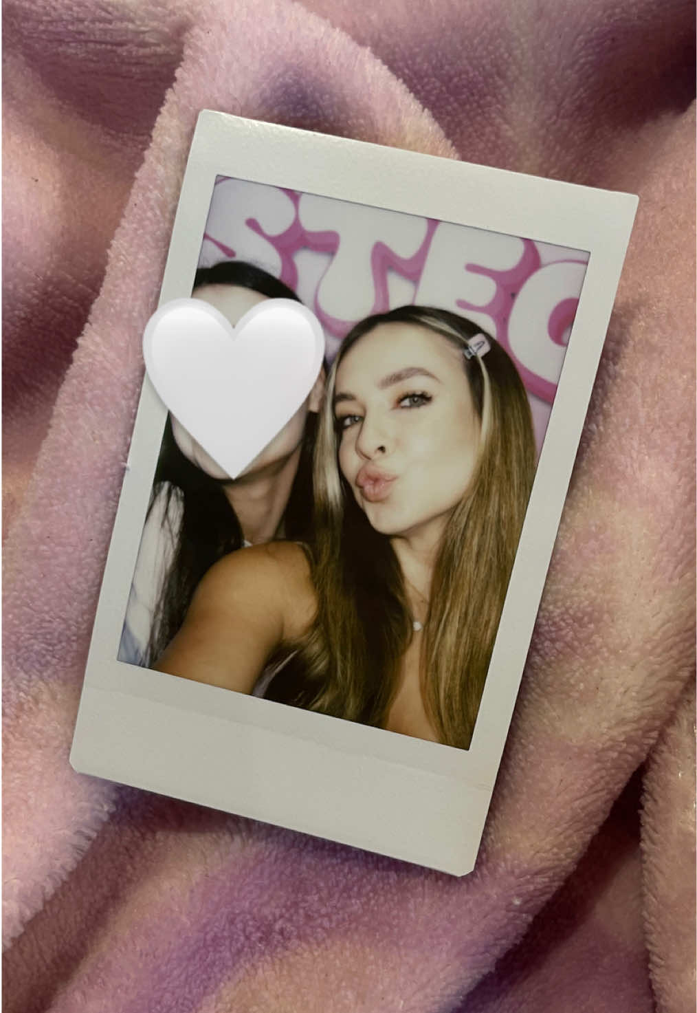 @𝓱𝓮𝓵𝓵𝓸 𝓴𝓲𝓽𝓽𝔂🌊